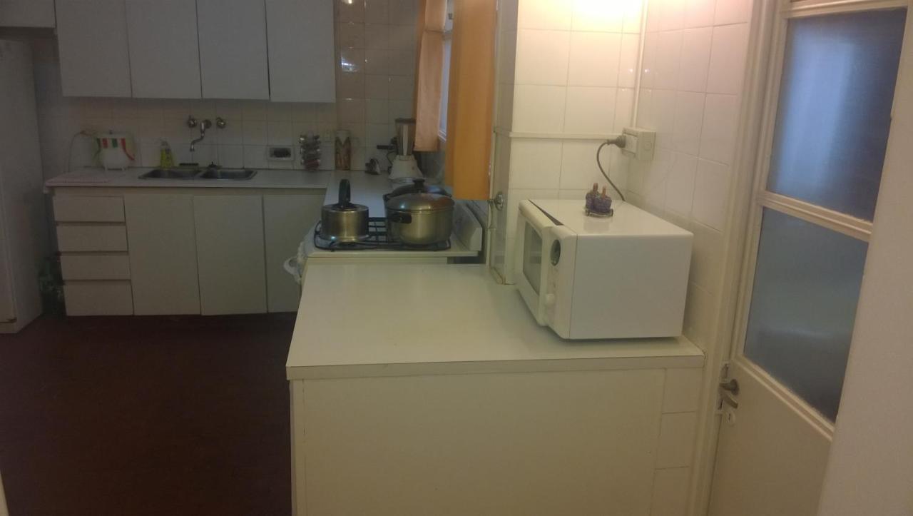 Habitacion Con Bano Privado Un Piso Por Escalera ブエノスアイレス エクステリア 写真