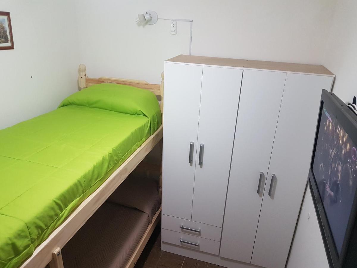 Habitacion Con Bano Privado Un Piso Por Escalera ブエノスアイレス エクステリア 写真